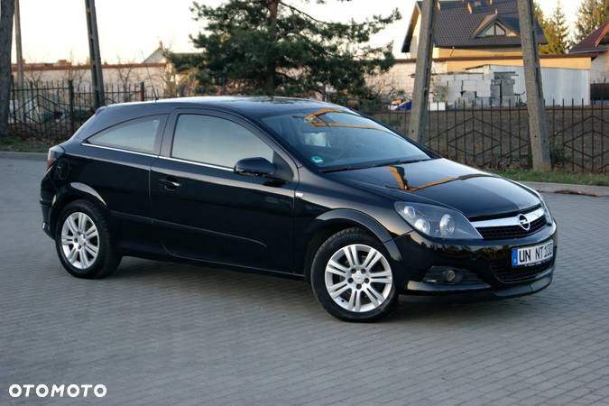 Opel Astra GTC 1.6 Edition - 4