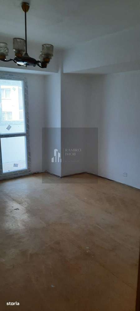 Apartament 3 camere, decomandat Drumul Taberei