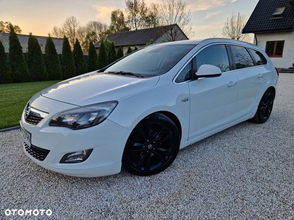 Opel Astra 1.6 Turbo Sports Tourer - 1