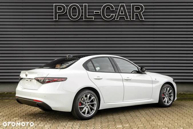 Alfa Romeo Giulia 2.0 Turbo TI Q4 - 13