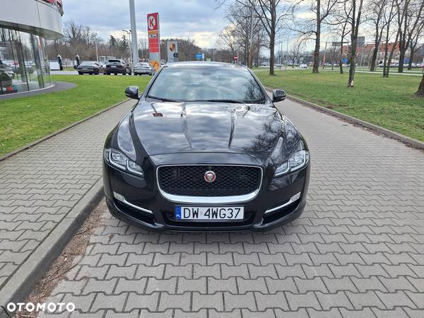 Jaguar XJ 3.0 D V6 R-Sport - 2