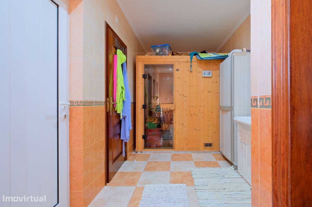 Moradia Isolada T4 com piscina, campo de ténis e logradouro em Cachoei-20