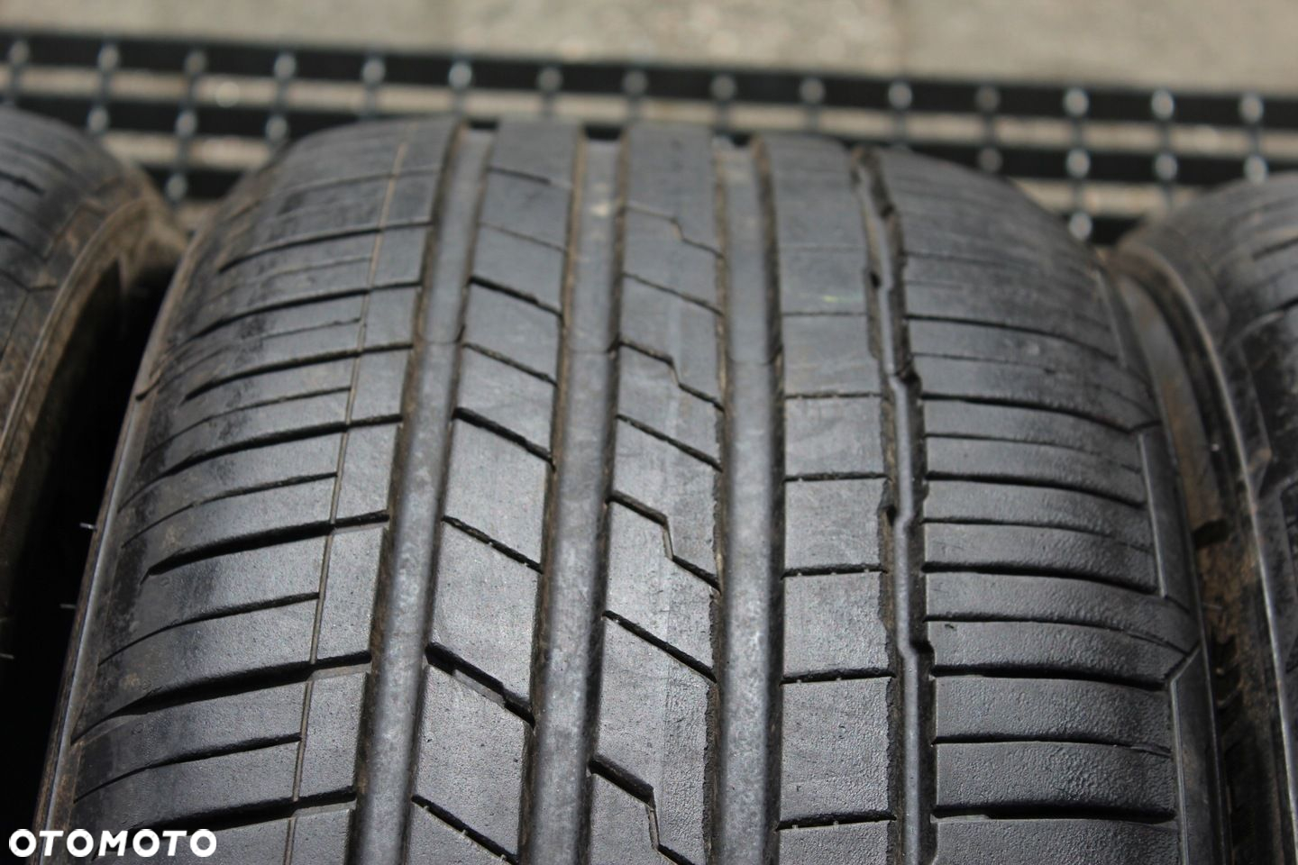 4x 235/50R18 HANKOOK VENTUS S1 EVO 3 SUV 101H 22r 7mm - 5