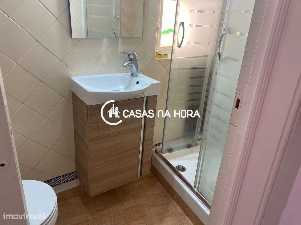 Estúdio Totalmente Equipado e Mobilado em Alfama (junto à Estação S...-13