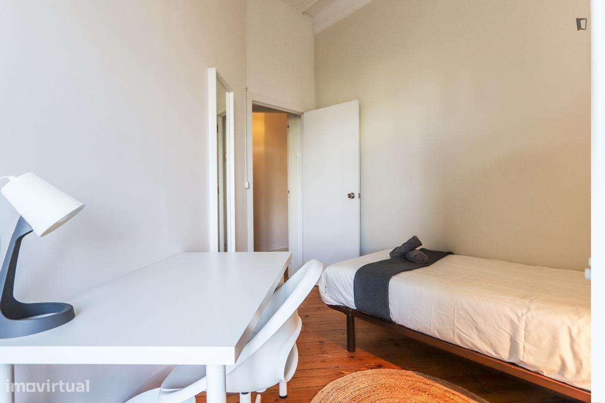 Quarto - localizado em Arroios Lisbon - Grande imagem: 1/10