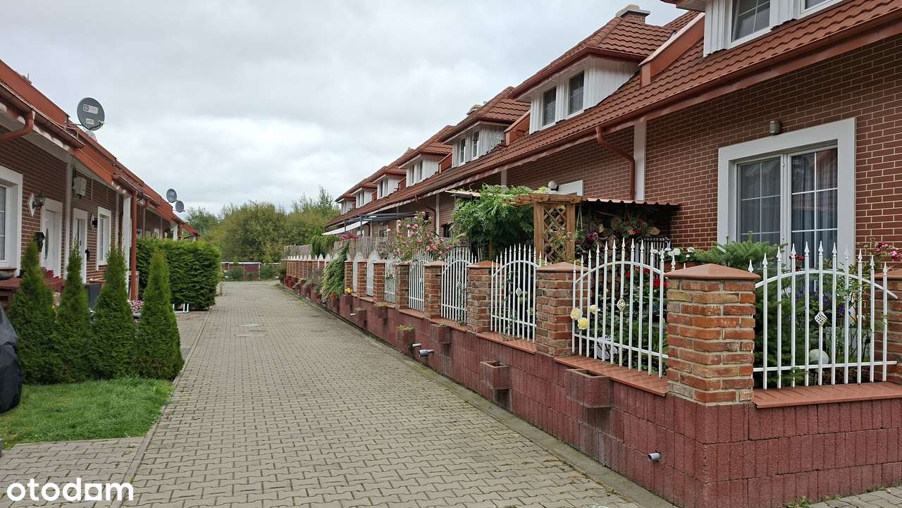 Gotowy do wprowadzenia dom w Glinczu tuż k.Żukowa. Świetna lokalizacja-5