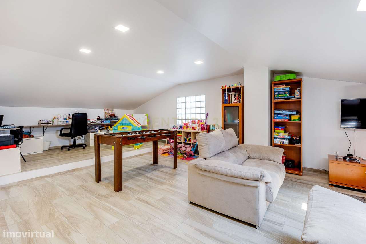 Moradia T4 +1  em Pombal || Potencial extra de rentabilidade-20