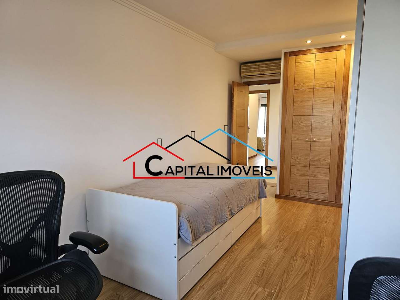 Apartamento T3 com suíte, varandas, garagem e arrecadação-31