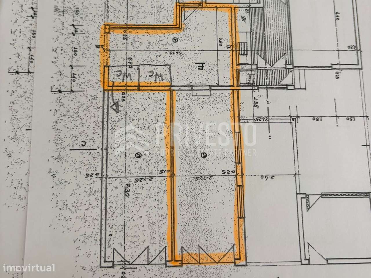 Garagem com 50 m² e WC | Entrada ao Nível da Rua-9
