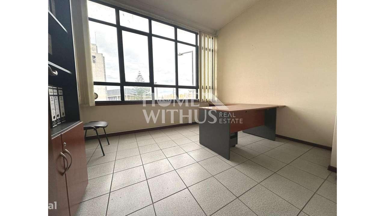 ESCRITÓRIO CENTRO DE ERMESNDE-9