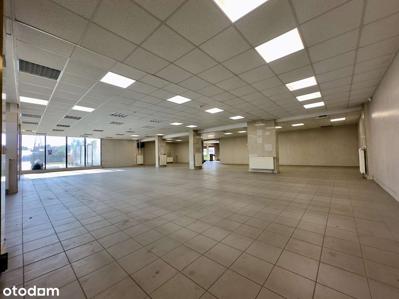 Lokal użytkowy 589 m² | Luboń, ul. Dworcowa | 980 000 zł-1