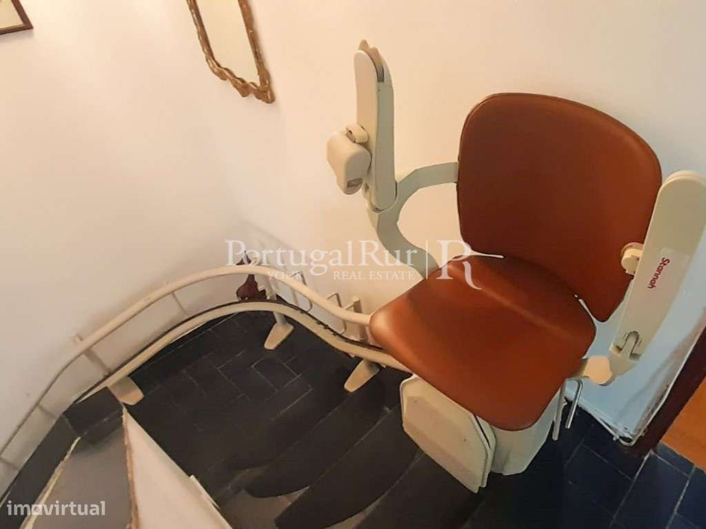 Moradia T4 com terraço em zona residencial de Évora-12