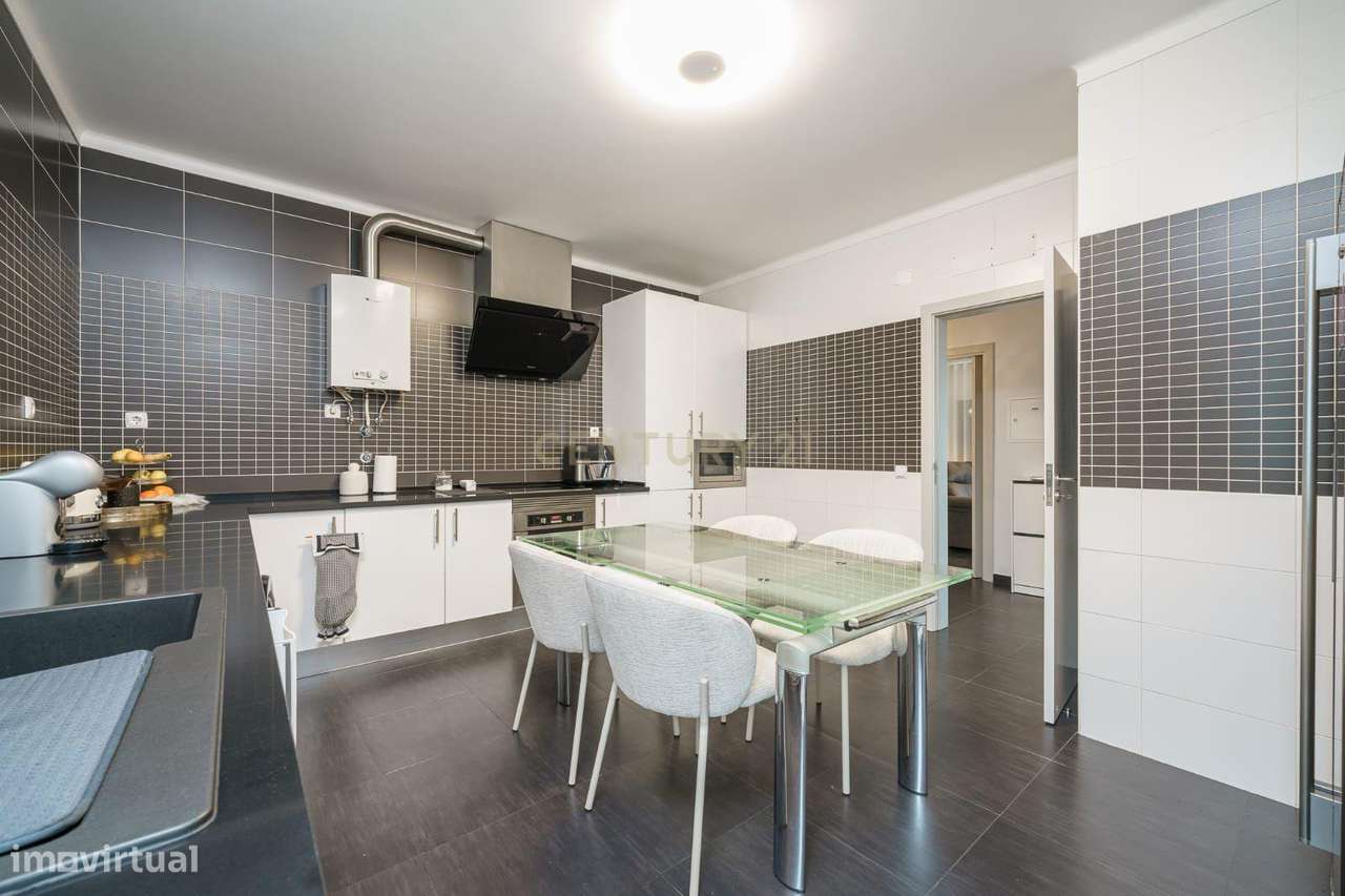 Casa Moderna em Setúbal com Vista para o Sado-1