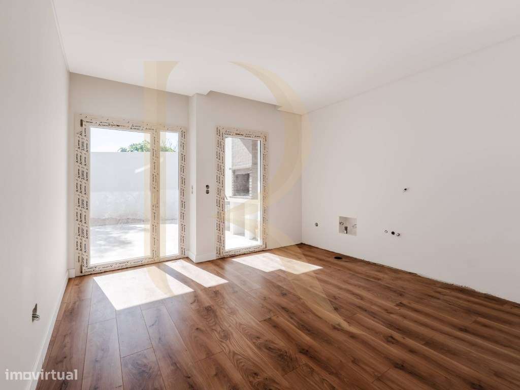 Moradia T4 nova com logradouro nas Paivas - Amora - Seixal-20