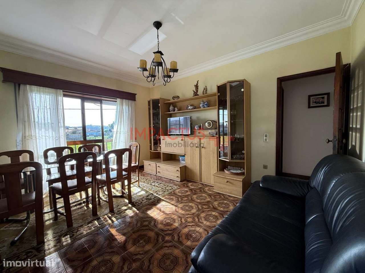 Moradia T5 Bifamiliar - Grande imagem: 4/26