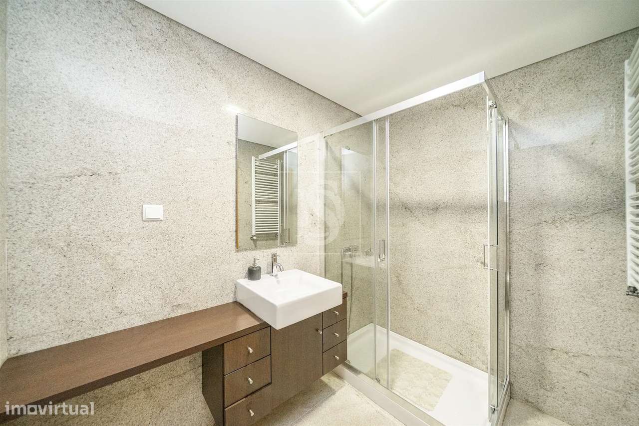 Moradia T4 com 2 Suites em Gamil – Barcelos-26