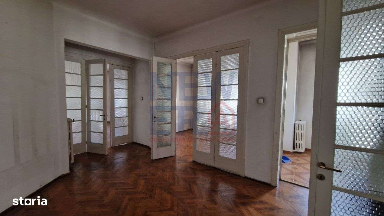 Proprietate deosebita ap 3 camere in casa interbelica, de vanzare in z - Imagine principală: 4/19