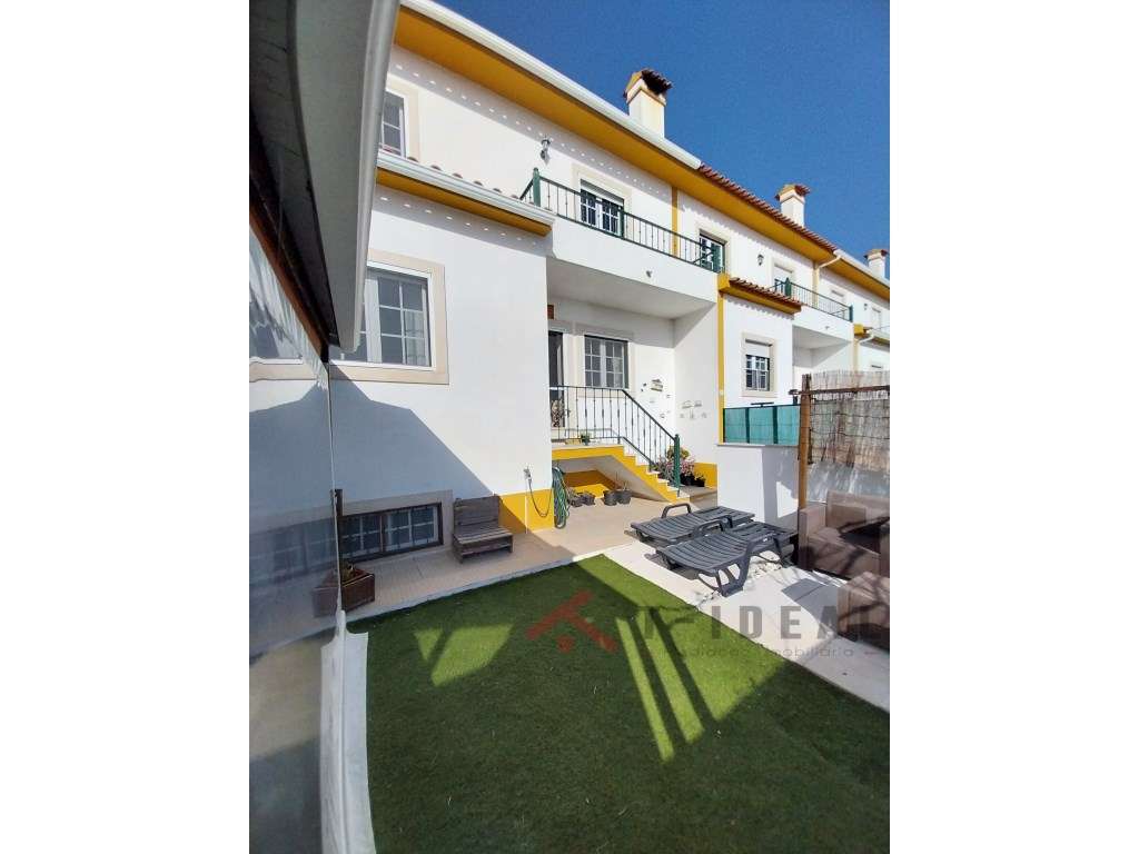 Moradia T3+1 próxima das praias-31