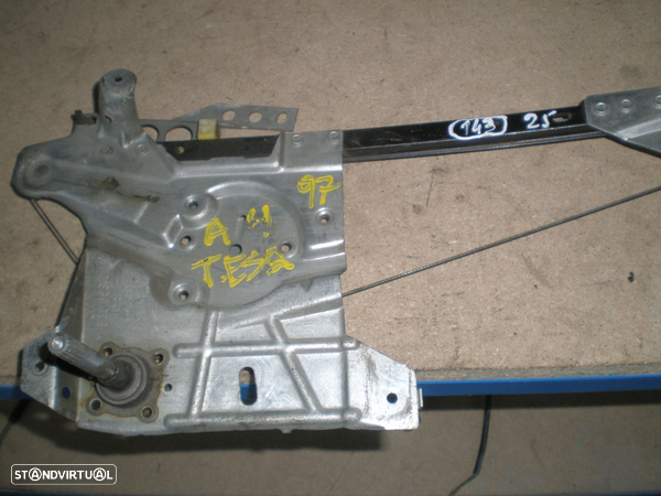 Elevador Manual 8D0839399A AUDI A4 1995 5P TE - 1