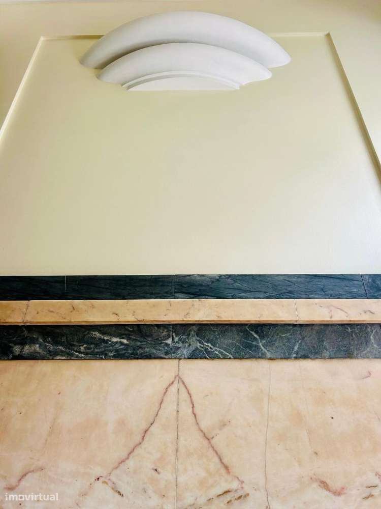 Prédio Residencial - 14 Fracções-13