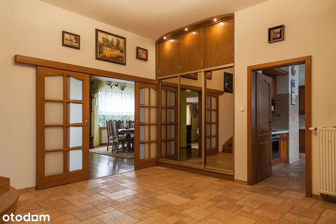 Dom z basenem w otulinie Lasu Łagiewnickiego-14