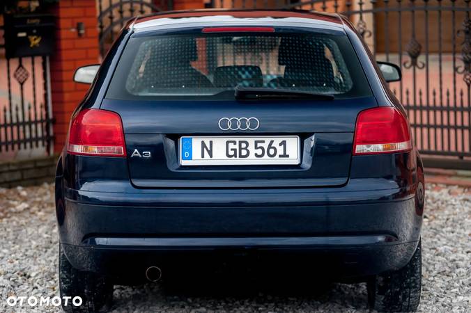 Audi A3 1.6 Ambiente - 11