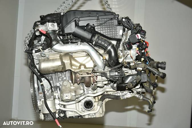 Motor BMW 6.6 benzina 585cp cod N74B66C - 1