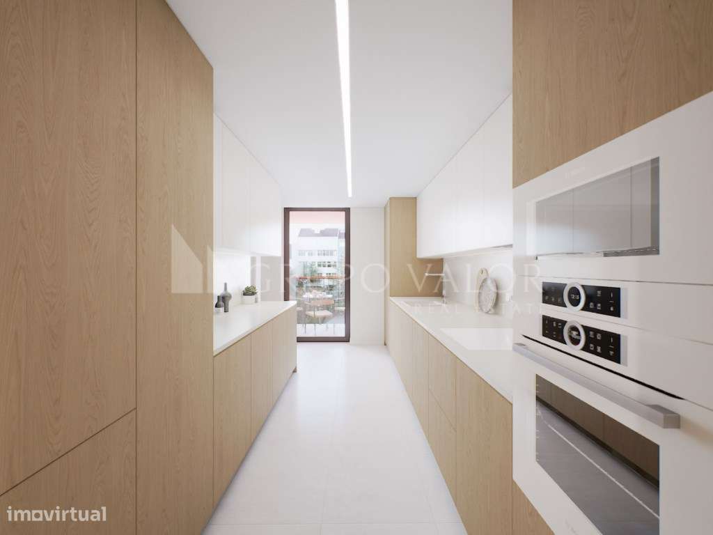 Apartamento T2 com Garagem e Arrecadação | Campo Pequeno-5