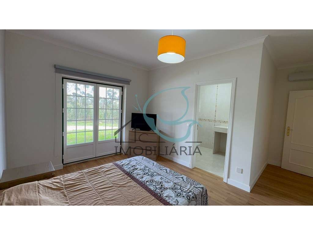 Moradia T5 com Vista para a Serra em Alenquer-26