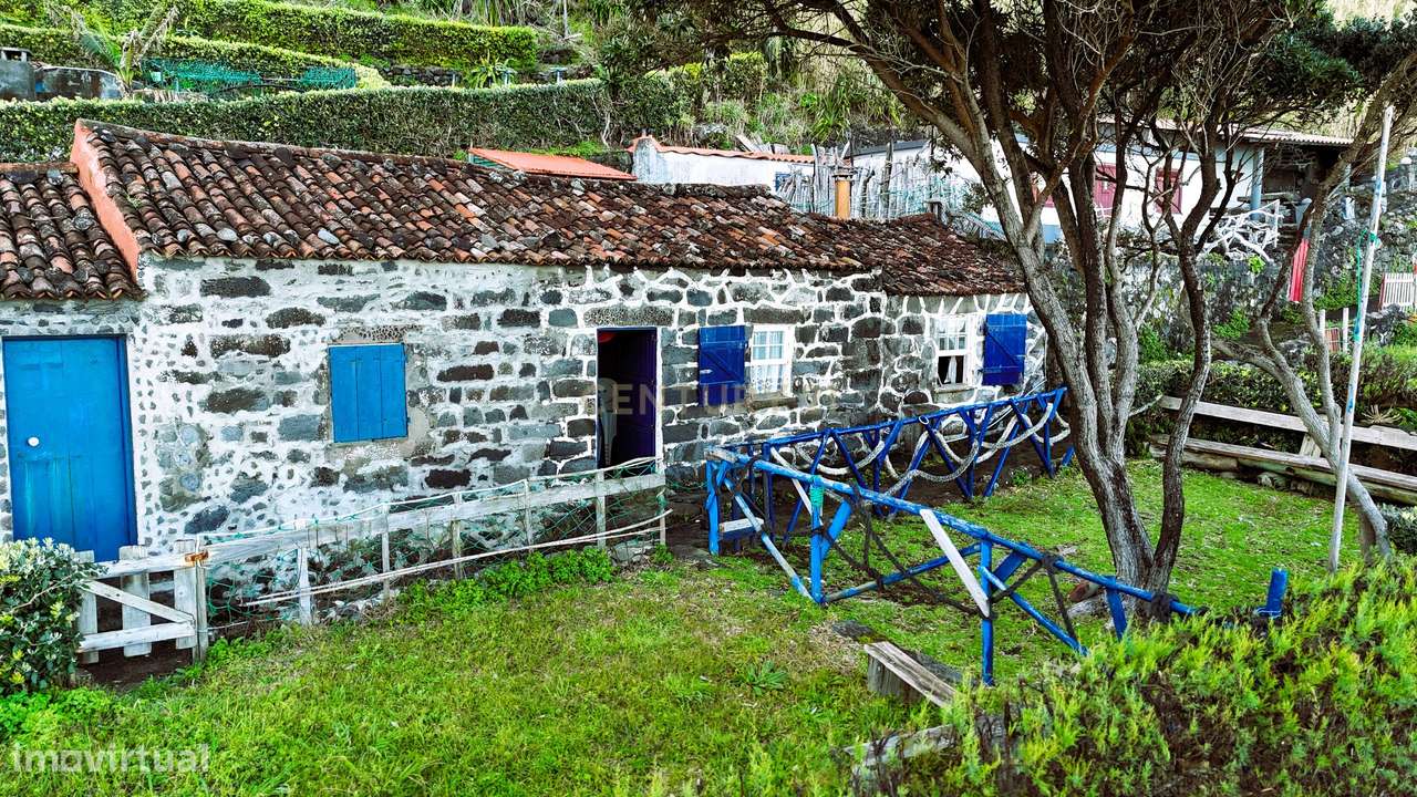 Imóvel Histórico na Fajã do Araújo – Uma das Casas Mais Antigas do Nor-2