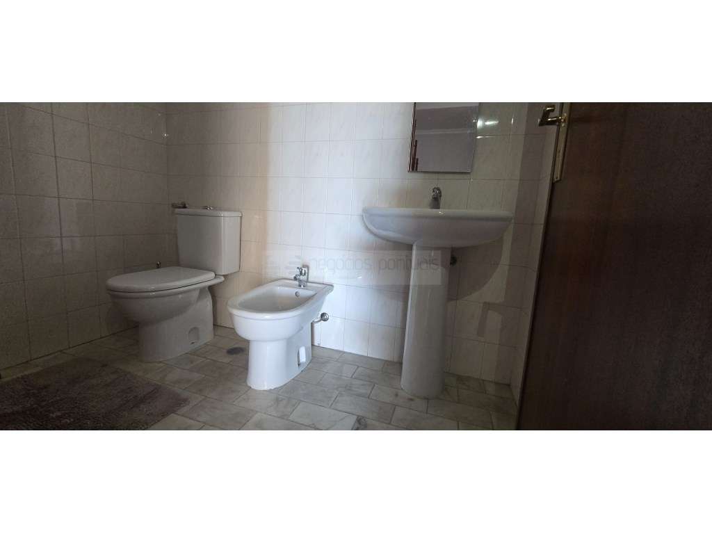 Excelente apartamento T5 Duplex-21
