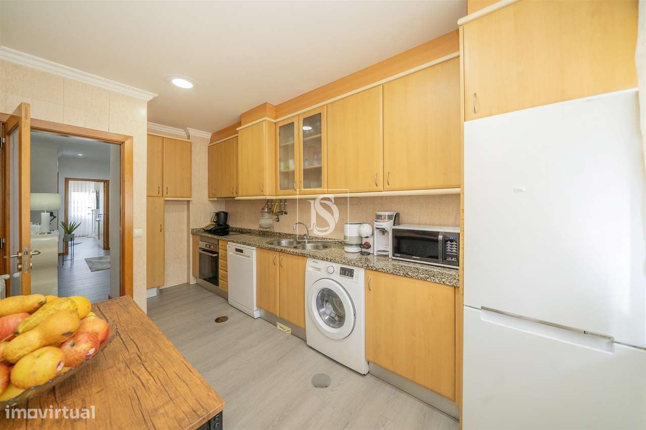 T2+1, Remodelado, com Garagem Fechada, a 1,2 km da Praia — Vila do Con-17
