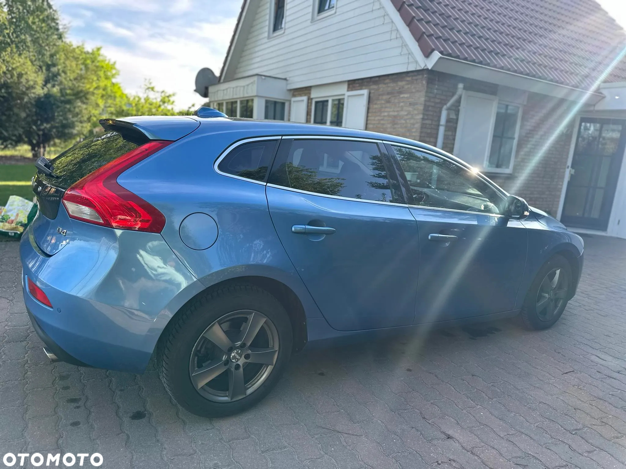 Volvo V40 D4 Drive-E Momentum - 3