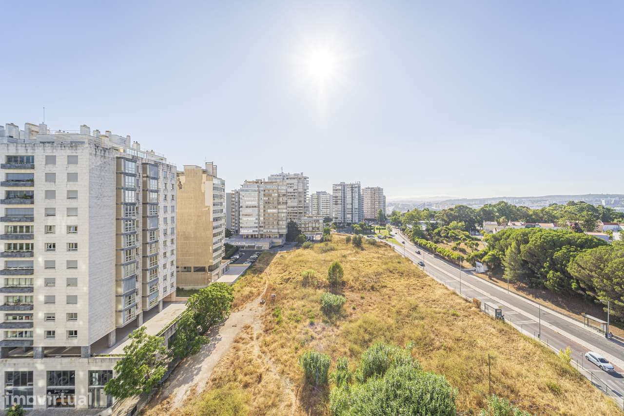 Apartamento T4 com Vista Rio no Alto do Restelo, Belém – 262 m²-11