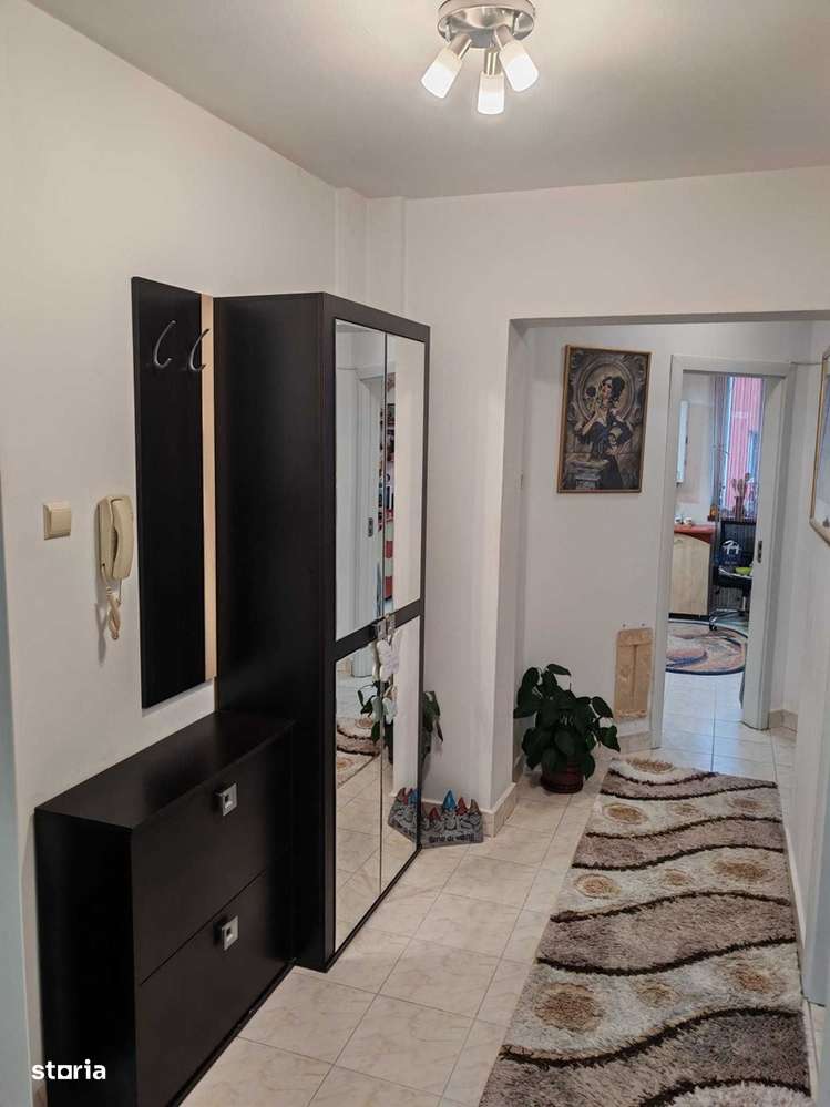 cv 185 Hortensiei, apartament 2 camere decomandat,etaj III+loc parcare-0