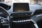 Peugeot 5008 1.2 PureTech Allure S&S - 21