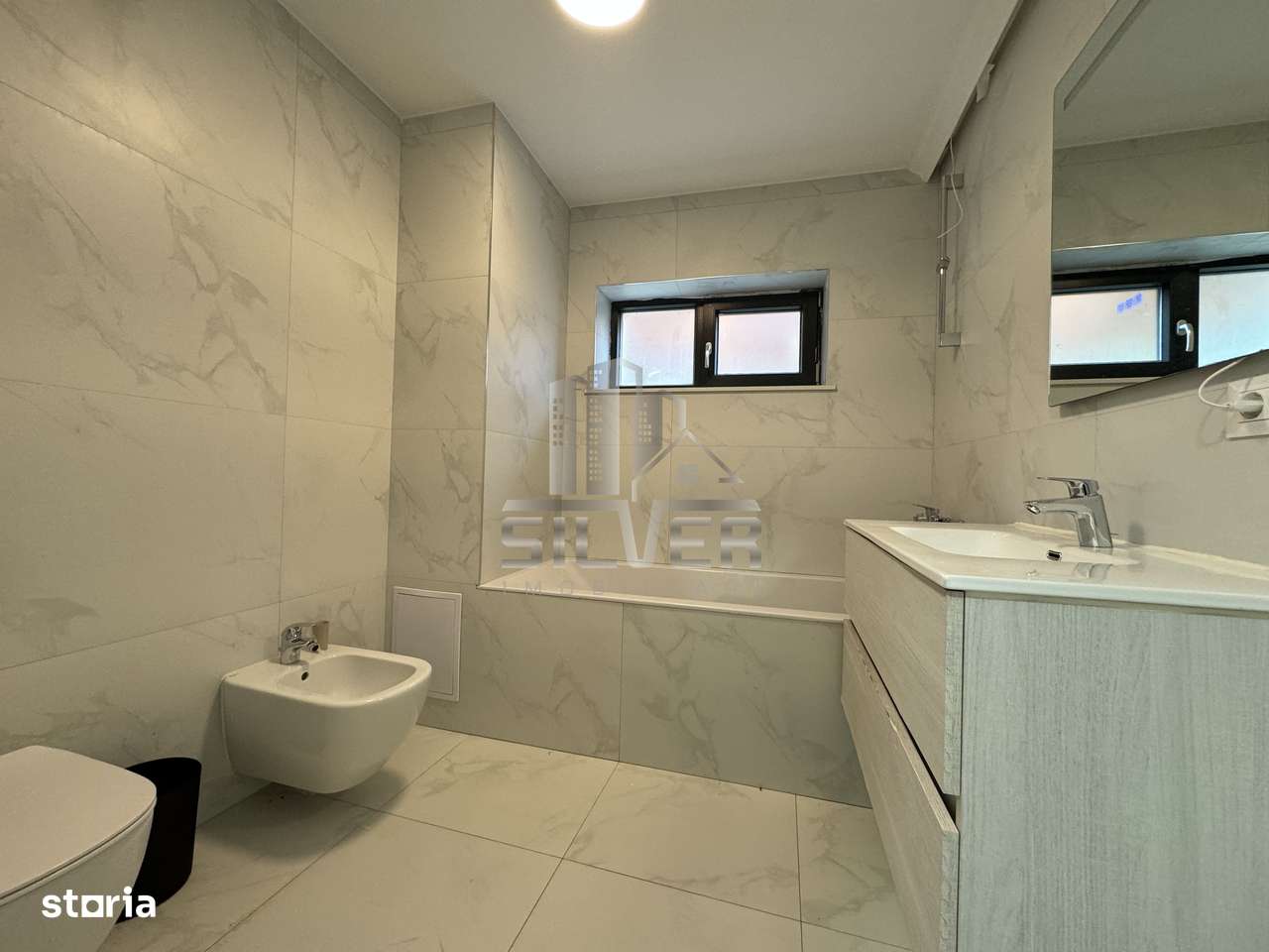 Casa moderna cu teren de 280 mp  la 5 minute de Vivo!-13