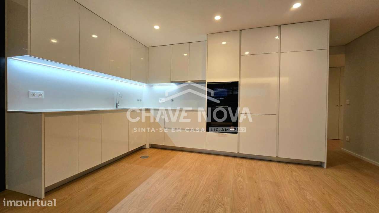 Apartamento T3 Novo Último Piso c/ Lugar de Garagem em Canidelo - Grande imagem: 4/22