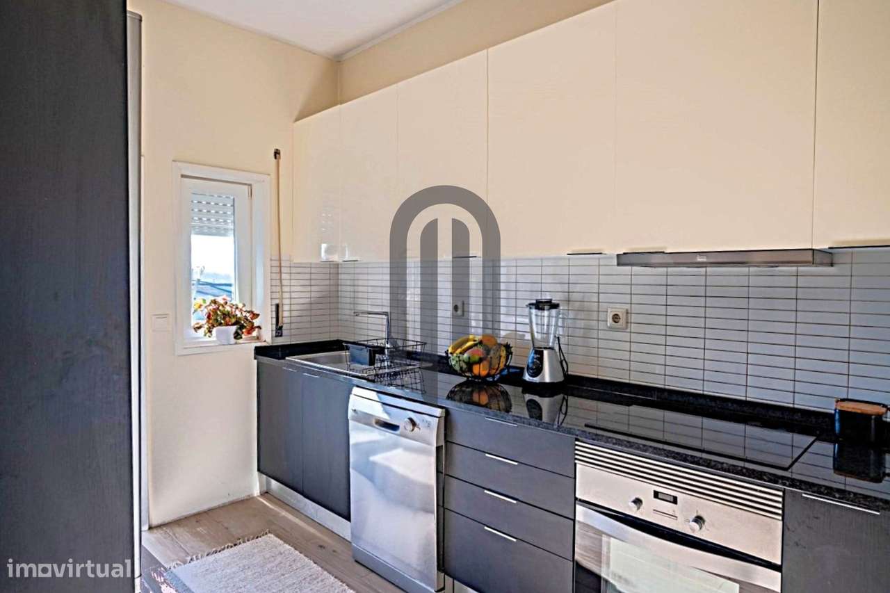 Moradia Bifamiliar com terreno com 1.500m2 em Esmeriz, Famalicão-5