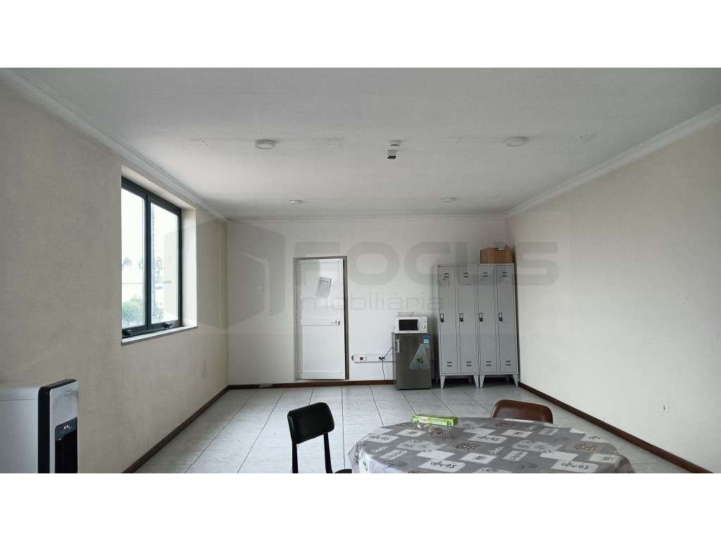 Armazém para arrendamento - Zona Industrial de Oiã - Grande imagem: 4/21