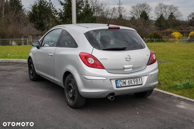 Opel Corsa - 13