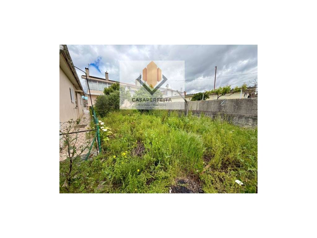 Andar Moradia T3 com Terreno - Avintes-5