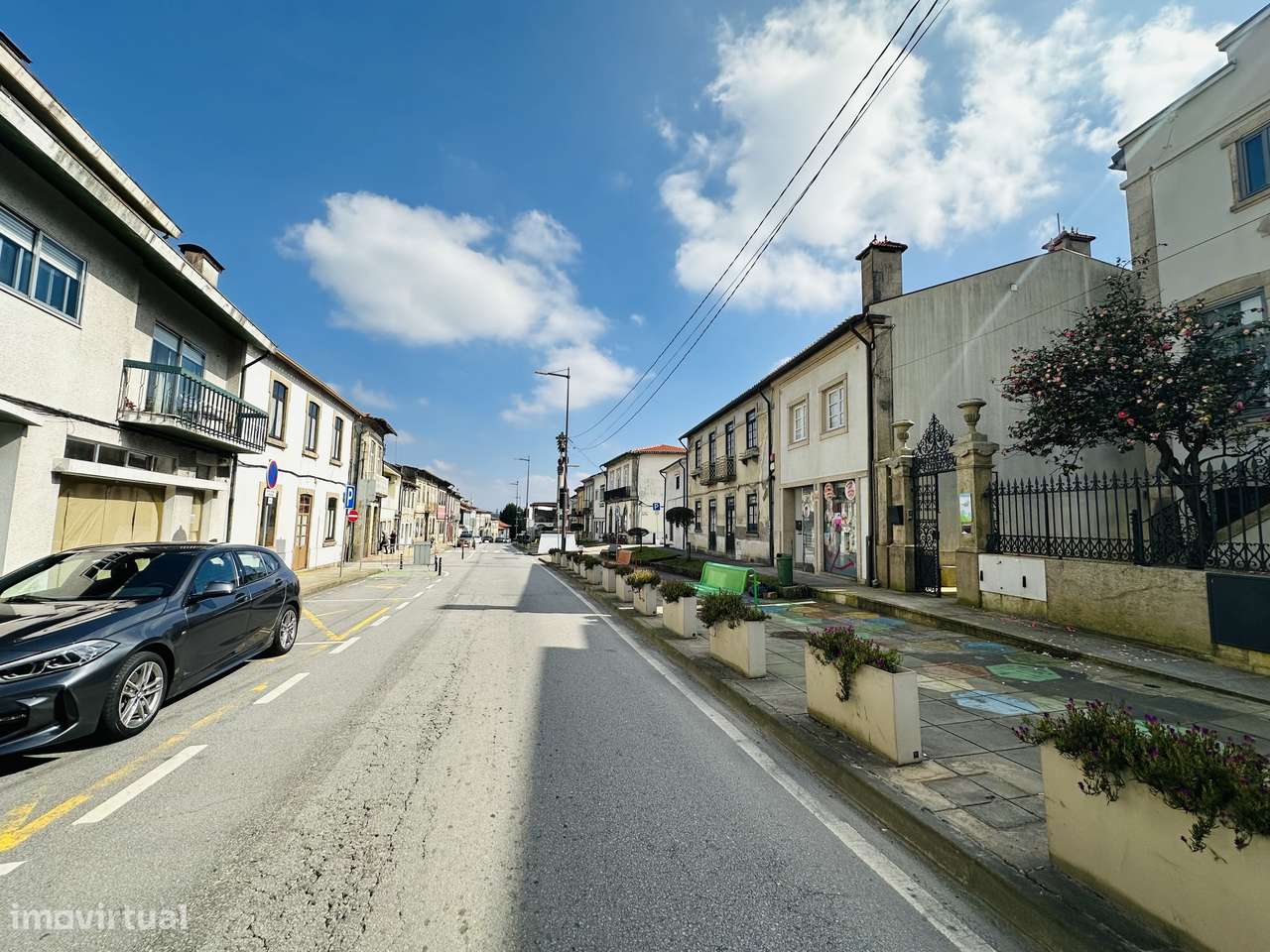 Amplo espaço comercial, em localização central de Valongo-11