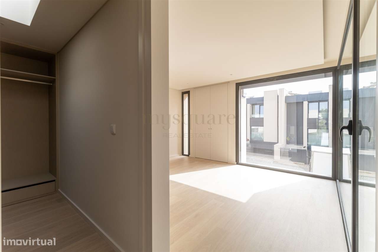 Moradia T3 de 2 frentes com jardim em São Pedro da Cova, Gondomar-13