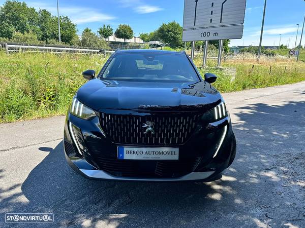 Peugeot 2008 PureTech 130 EAT8 GT - 4