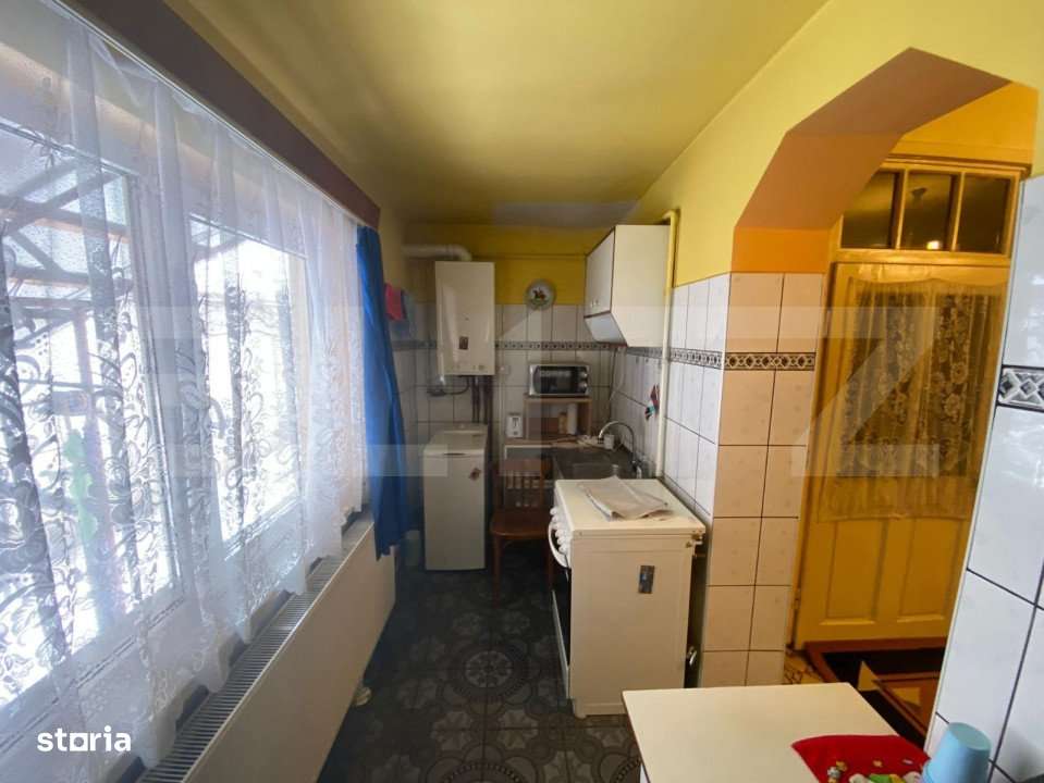 Casa de 284 mp, impartit in 3 apartamente, teren 503 mp, Grivitei Comi - Imagine principală: 4/17