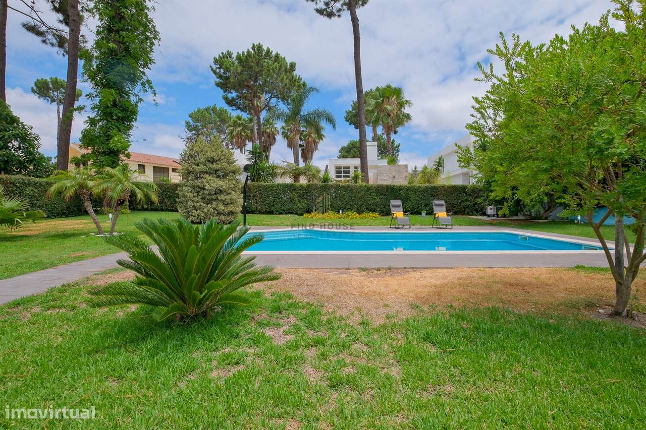 Moradia T4 de Luxo Totalmente Remodelada na Herdade da Aroeira-45