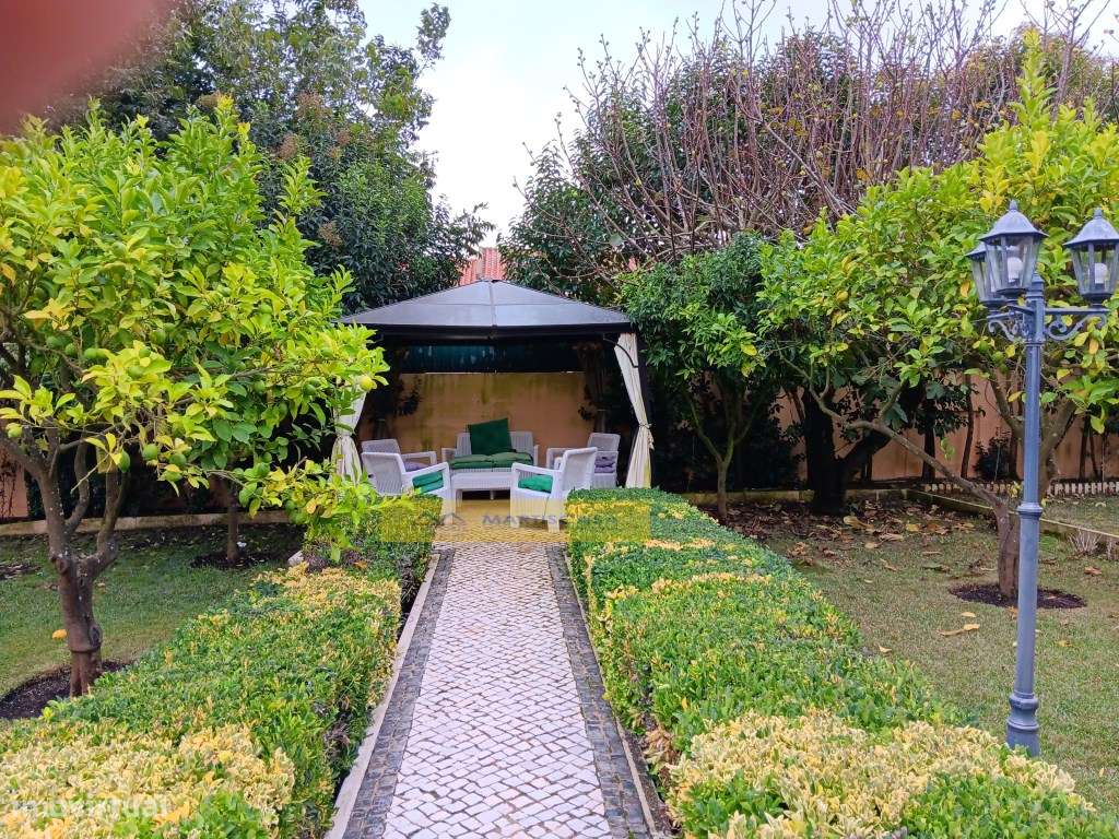 MORADIA DE LUXO V3 COM PISCINA e QUINTA- TERRUGEM-43