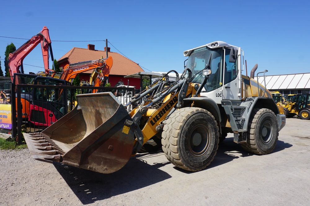 Liebherr L 526 2015
