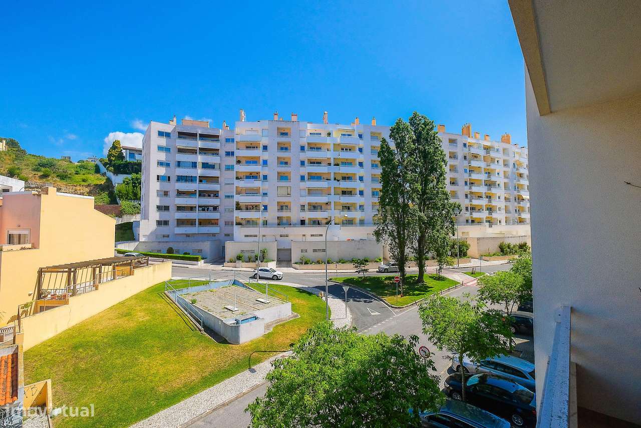 Apartamento T3 luminoso na Parede com varandas, garagem e arrecadação-29